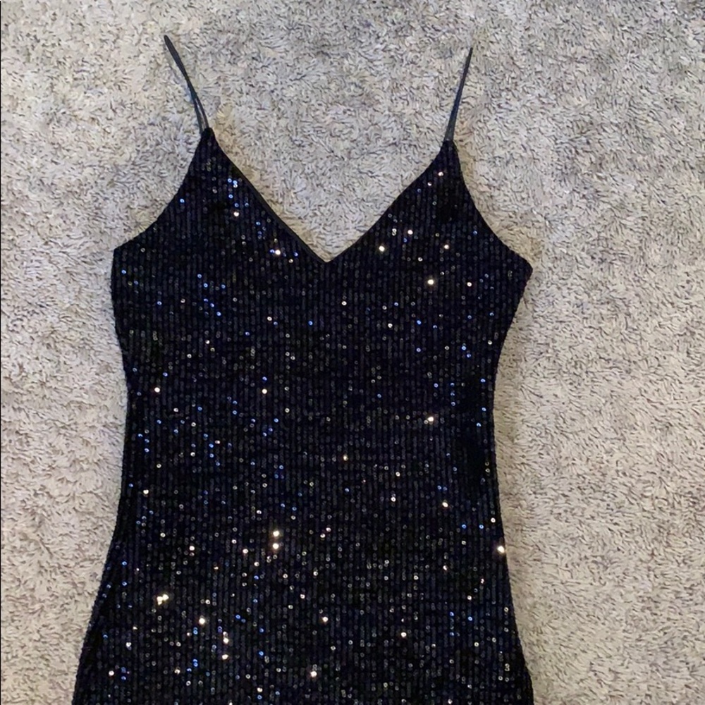 Dress - Picture 3 of 6